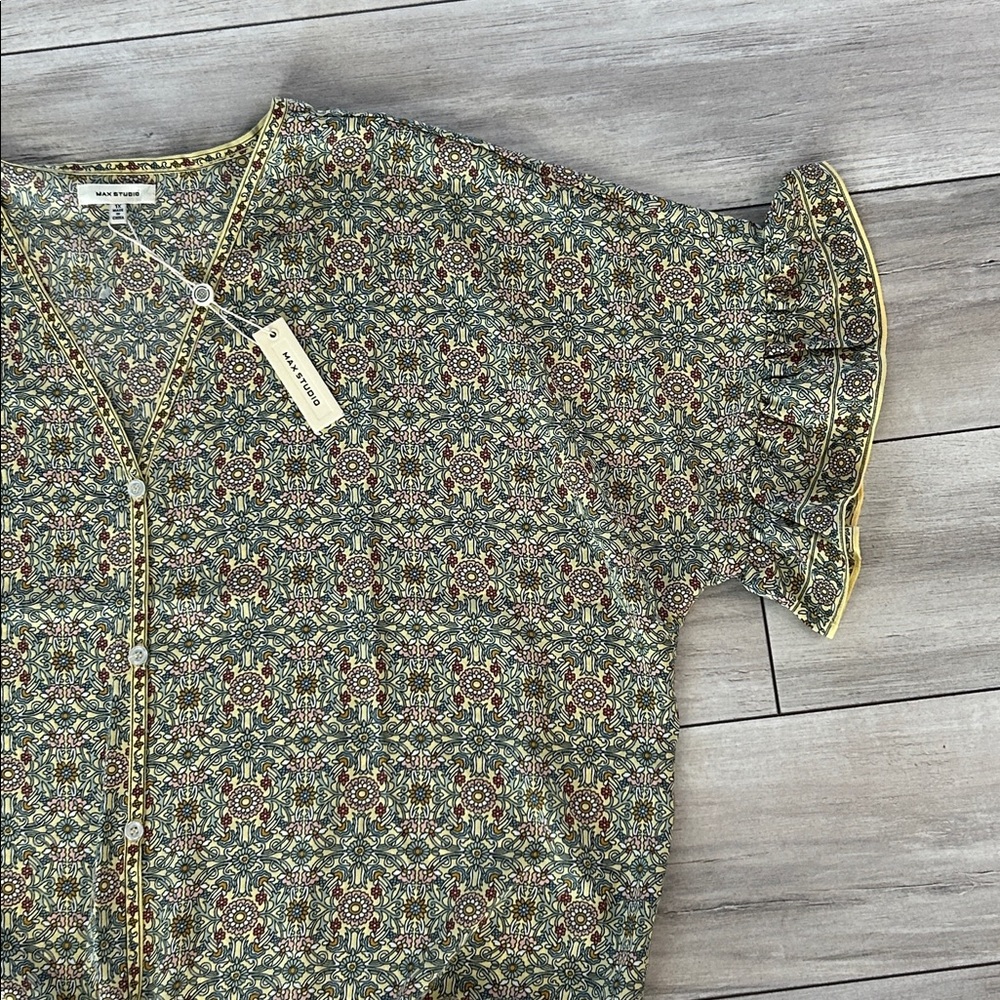 Max Studio oversized tie front patterned blouse s… - image 3